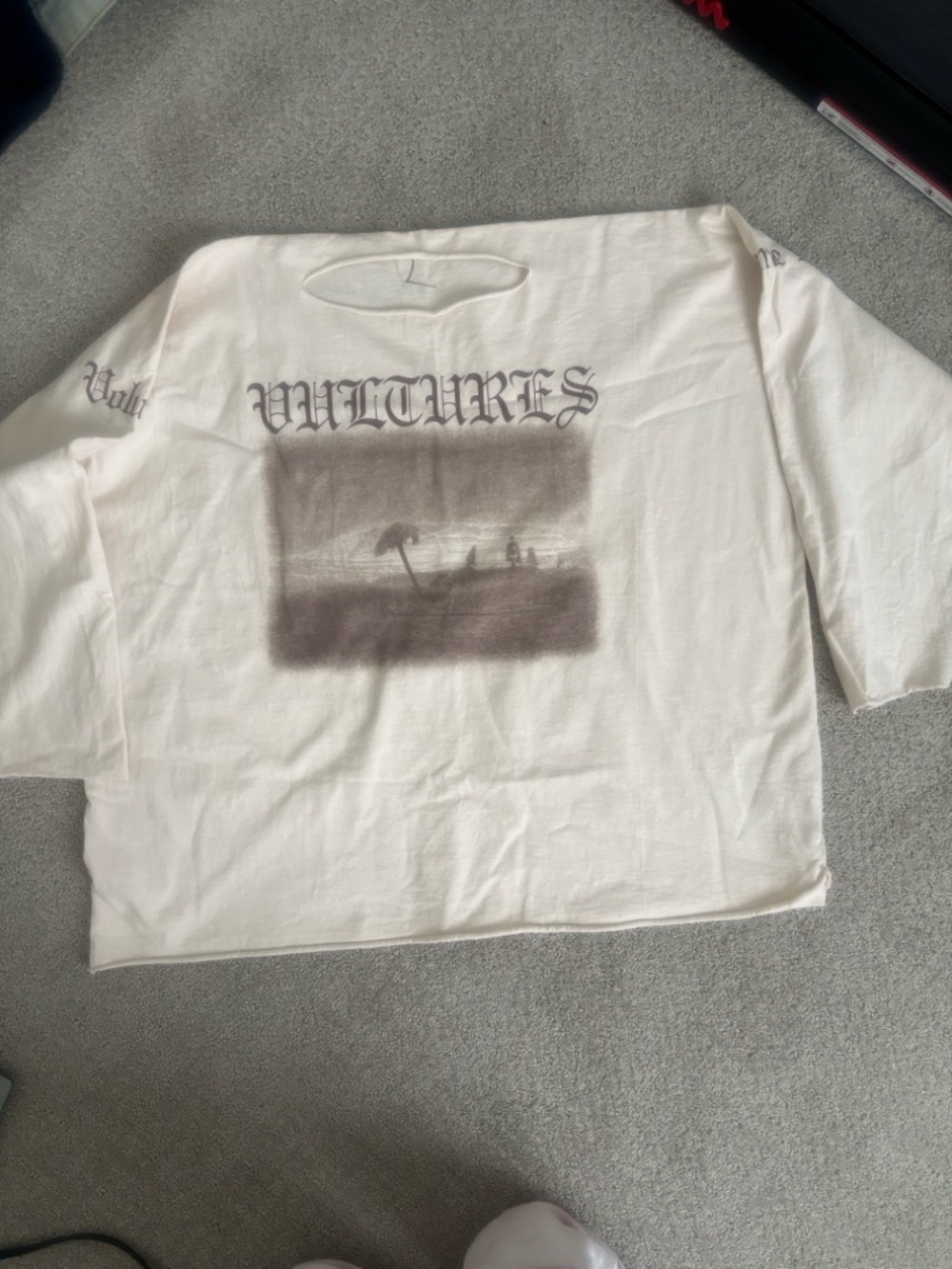 YEEZY YZY Unisex Gosha Vultures Volume 1 Shirt
